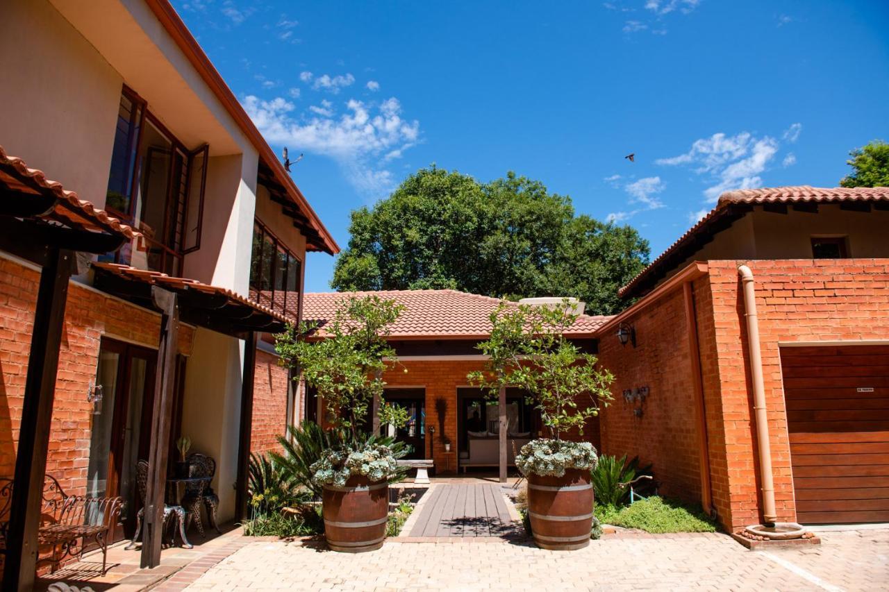 37 On Charles Pretoria Exterior foto